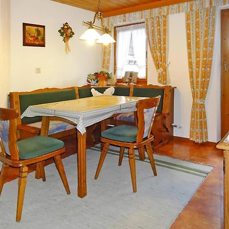 In F Gen With Parking Space Apartment Fuegen