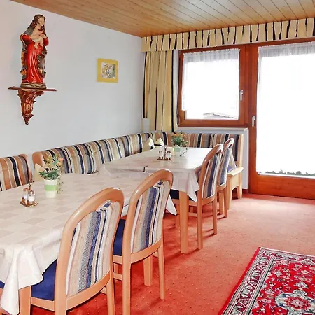 In F Gen With Parking Space Apartment Fuegen