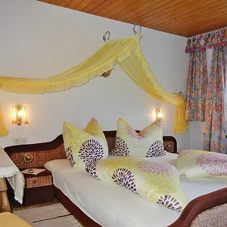 In With Parking Space Lejlighed