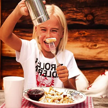 In With Parking Space Apartamento Fügen